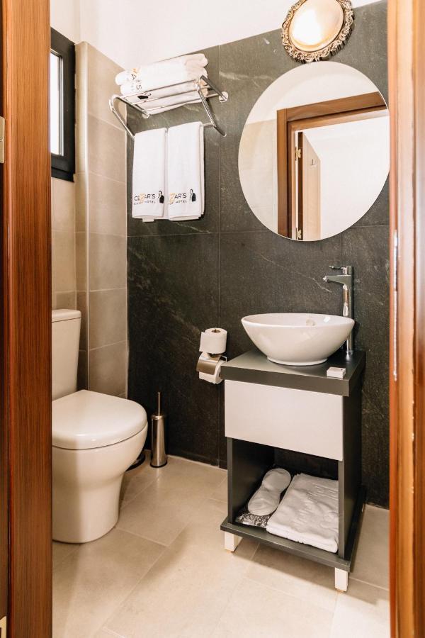 Cezar'S Airport Hotel Nicosia Ngoại thất bức ảnh